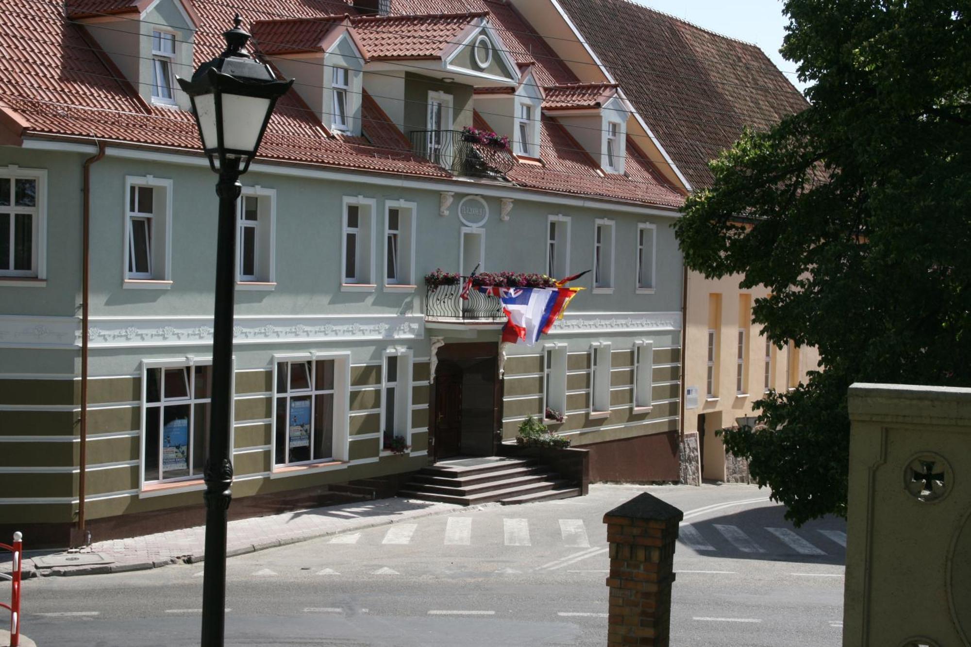 Pod Zamkiem Bed and breakfast 4*