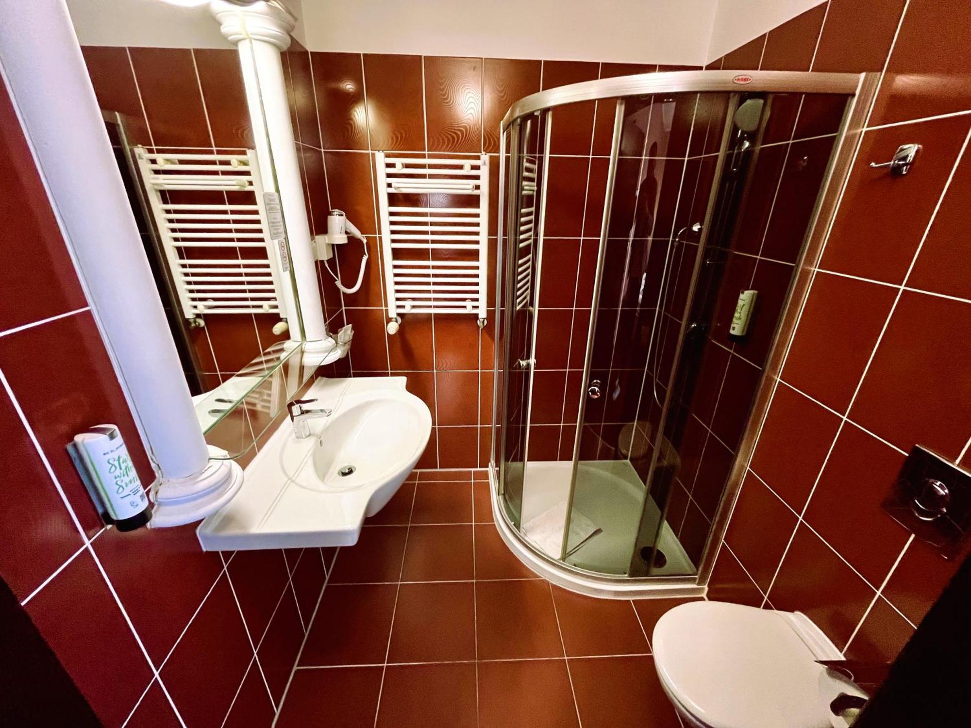 Pod Zamkiem Bed and breakfast 4*