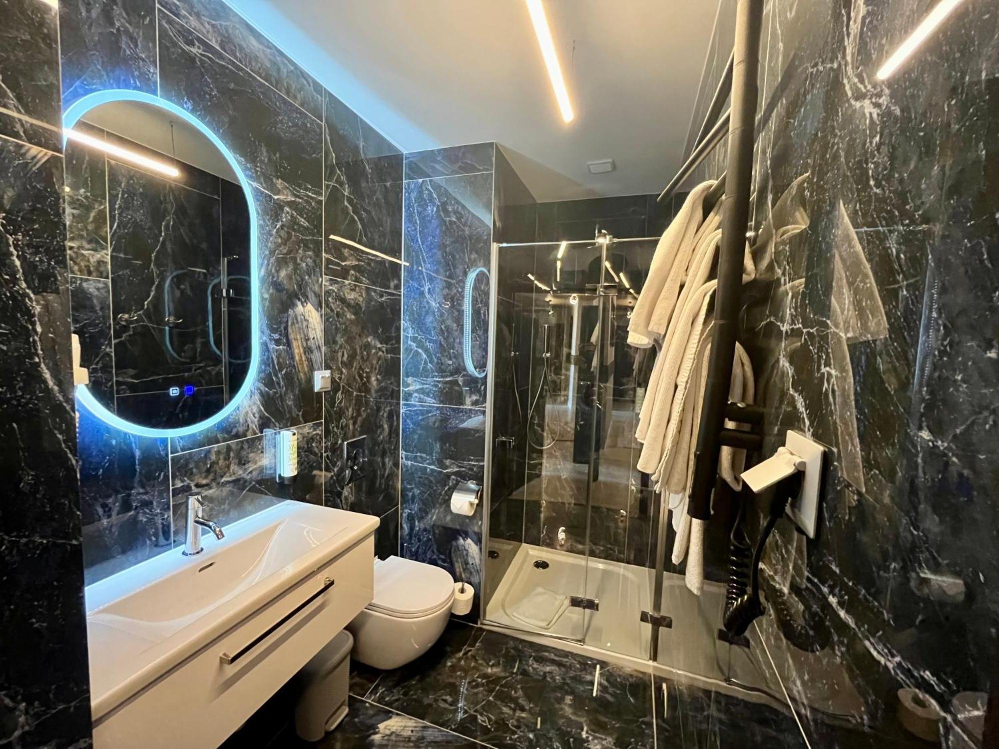 Pod Zamkiem 4*